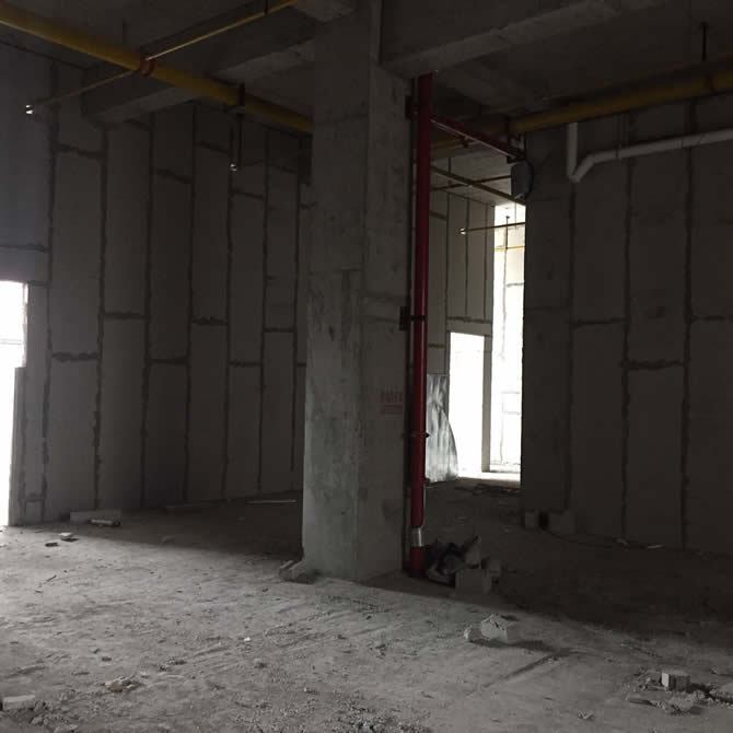 咸寧廣場KTV內部使用輕質隔墻板施工的圖片