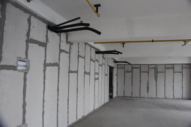 湖北輕質(zhì)隔墻板價格，湖北輕質(zhì)隔墻板，武漢隔墻板價格，武漢輕質(zhì)隔墻板設(shè)備，湖北輕質(zhì)隔墻