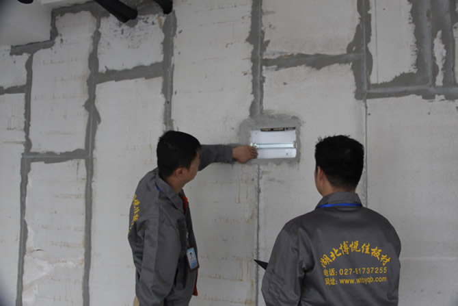 湖北輕質(zhì)隔墻板價格，湖北輕質(zhì)隔墻板，武漢隔墻板價格，武漢輕質(zhì)隔墻板設(shè)備，湖北輕質(zhì)隔墻