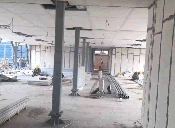 博悅佳輕質隔墻板具備良好的快速拼裝優勢，施工效率極高